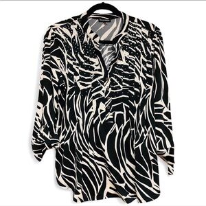Ava & Grace Black and White Zebra Print Blouse medium size